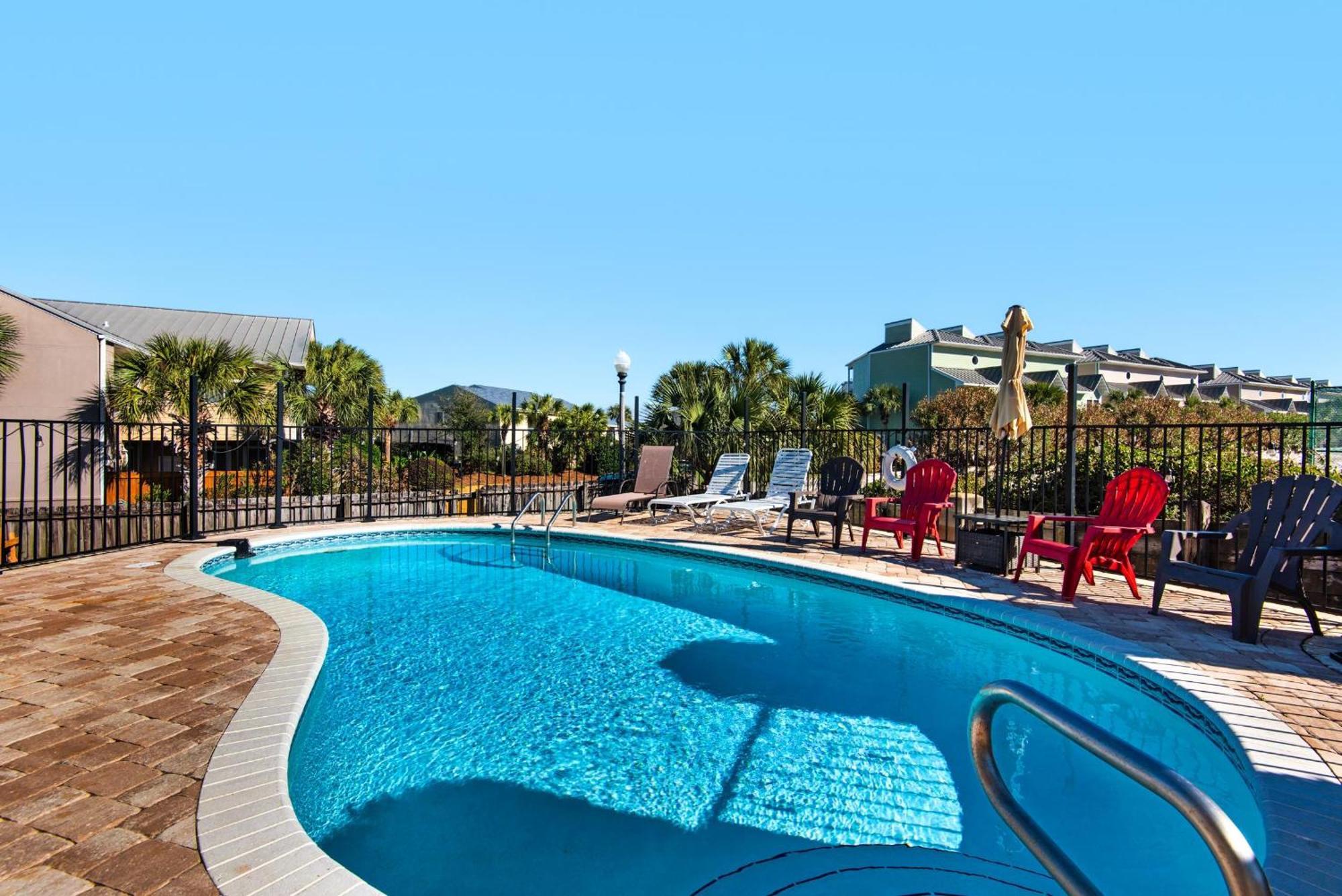 Another Day In Paradise Destin Luaran gambar